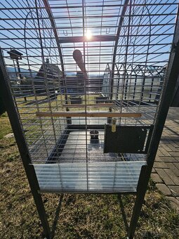 Klec pro papuška - 12