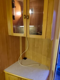 Obytný karavan - 12
