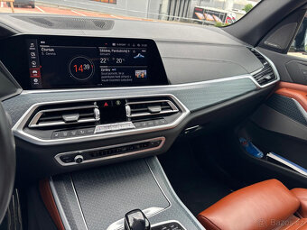 BMW X5 M50i - 12