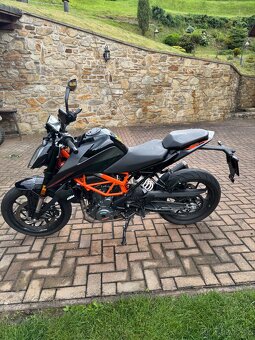 DUKE 390 (2023) - 12