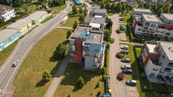 Prostorný a světlý byt 3+kk s obrovskou terasou, balkónem, p - 12