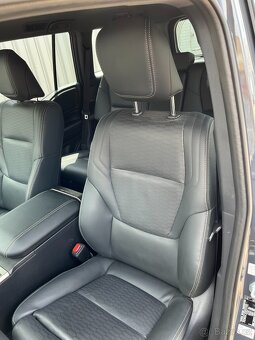 Toyota Land Cruiser LC250 executive 2,8 TD r.v. 2024 - 12