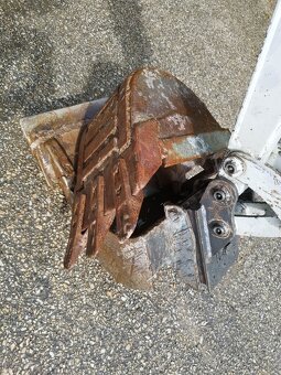 Minibagr Takeuchi 900kg. Rozsirovaci - 12