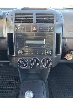 Volkswagen Polo 2008 1.4 TOP výbava - 12