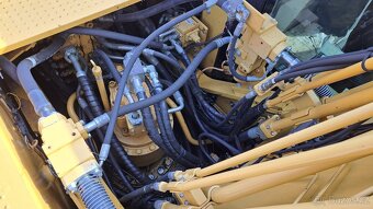 Prodám pásový bagr Caterpillar 324EL - 12