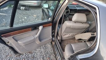 BMW E32 750i 12 knedlíků - 12