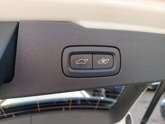 Volvo V60 Recharge T6 II INSCRIPTION 257kW 4x4 Geartronic - 12
