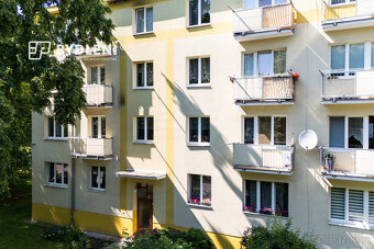 Prodej bytu 2+1 s balkonem, Zrenjaninská, Teplice - 12
