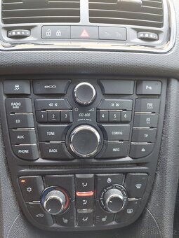 OPEL MERIVA 1.4T 2014 - 12