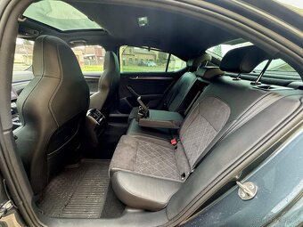 Škoda Superb III 1.4TSi iV 160kW Sportline ZÁRUKA,MAX VÝBAVA - 12