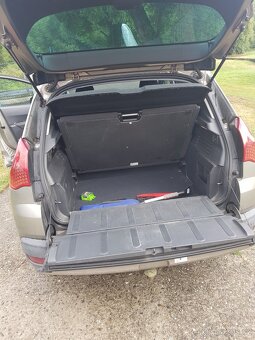Peugeot 3008 1,6 HDI - 12