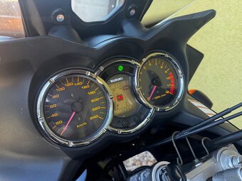 Suzuki DL1000 V-Strom - 12