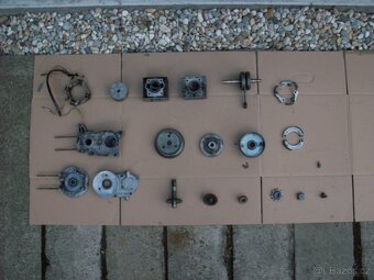 Díly z motoru Babetta typ 207 jednorychlostní - 12