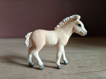 SCHLEICH Koně SBĚRATELSKÉ FIGURKY 4 - 12