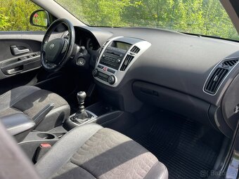 Kia ceed 1.6 crdi 84 kw. kombi Rv 2008. STK 09/26 - 12