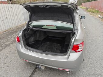 Honda Accord 2.0 115 kW i-VTEC 2009 benzín - 12
