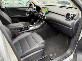 MG EHS PHEV Luxury 1.5 190kW AUT. 24tkm Ambient Press&Drive - 12