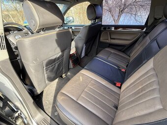 Volkswagen Touareg - 12
