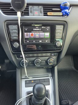 Skoda Octavia 3 combi - 12