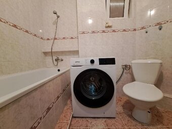 Zavedené, prosperující obchodní prostory s Bytovým domem - 12