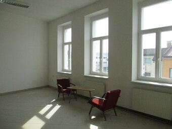 Prodej,komerční objekt 887m2, pozemky 1396m2, Mladá Boleslav - 12