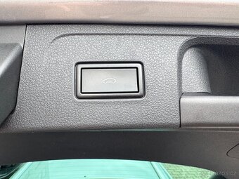 VW Passat B8 2.0 TDI 110kW DSG Tažné Kamera Matrix LED ACC - 12