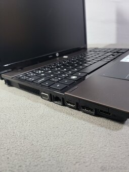 Dvojice notebooků – HP a Toshiba s kompletním balením - 12