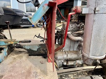 Traktor motor Š 1202 tuhá náprava z Multicaru dvě převodovky - 12