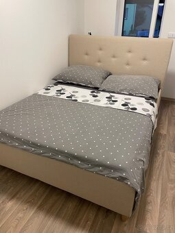 Čalouněná postel IKEA - 12