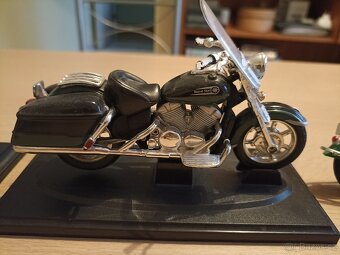č.3 Modely motocyklů Maisto 1:18 - 12