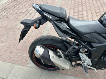 Suzuki GSR 750 2011 - 12