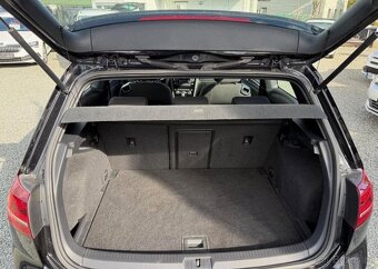 Volkswagen Golf 2.0 GTI benzín manuál 162 kw - 12