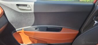 Hyundai i10, 1.0i, r.v. 2015, poškozený motor - 12