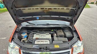 Prodám VW CrossTouran 1,4 TSI 125 kw - 12