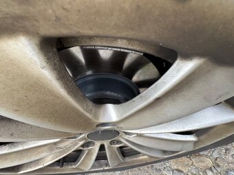 BMW F11 520d 135 kw. 2013 - 12