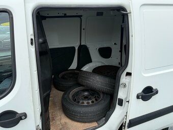Fiat Doblo 1.9 JTD 88Kw 2x Šoupačky - 12