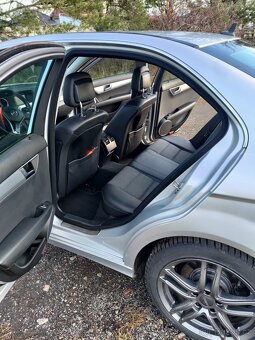 Mercedes Benz C 220 CDI - 12