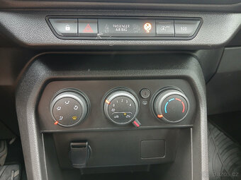 Dacia Sandero 1.0Tce jen 30.000 Km nová STK - 12