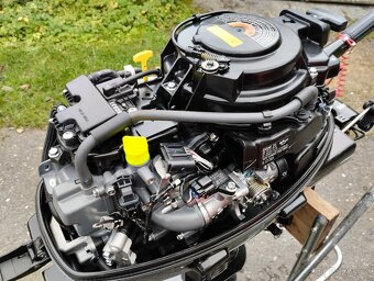 Lodní motor Suzuki 15Ps 4T + přísl. - 1A top stav - 12