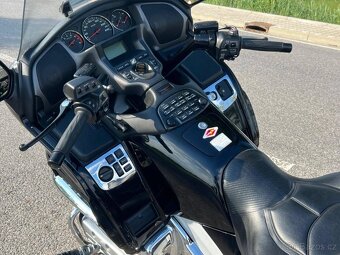 Honda GL 1800 Gold Wing ABS - 12
