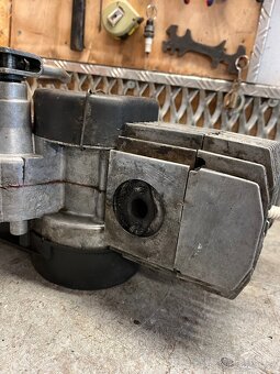 Motor babetta 225 + štítek + díly - 12
