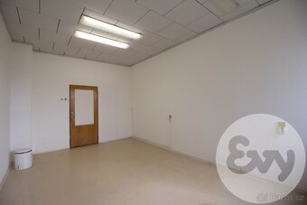 Pronájem kanceláře, 400 m2 - Ostrava - Hrabová, ul. Místecká - 12