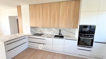 Pronájem bytu s balkonem 3+kk, 89 m2 - Znojmo, ul. Na Kolbiš - 12