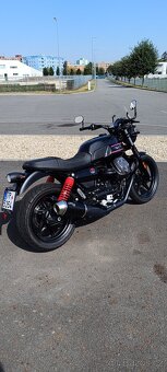 Moto Guzzi V7 Stone Special Edition 2023 - 12