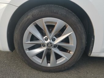 Prodám Škoda Octavia 1,5 TSI STYLE-1. majitel, nehavarované - 12
