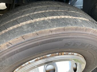 Nákladní automobil DAF LF 180 s hákem na ABROLL kontejner. - 12