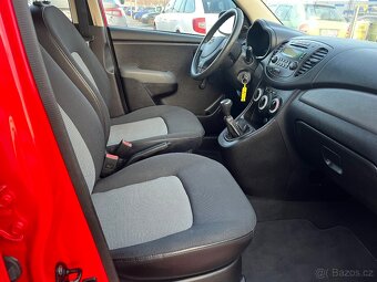 Hyundai i10 1.1 i - 12
