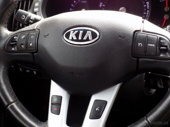 Kia Sportage 2.0 CVVT 4x4 120kW PANORAMA, KAMERA, ZÁVĚS - 12