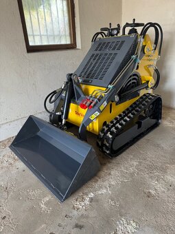 Smykový nakladač, mininakladač pásový - 12