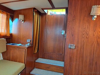 Motorova kajutova lod Windy24 - pěkný stav - 12